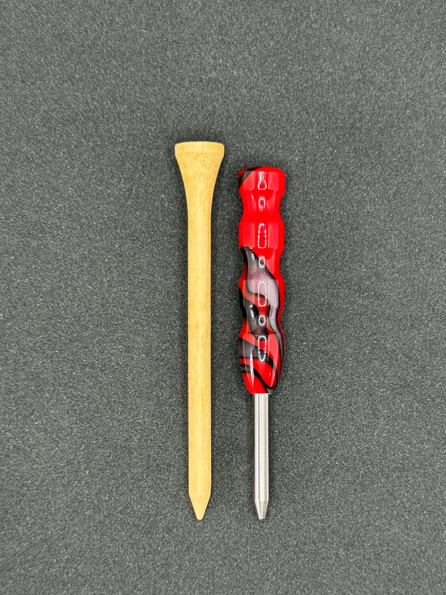 Single prong titanium divot tool - Dart