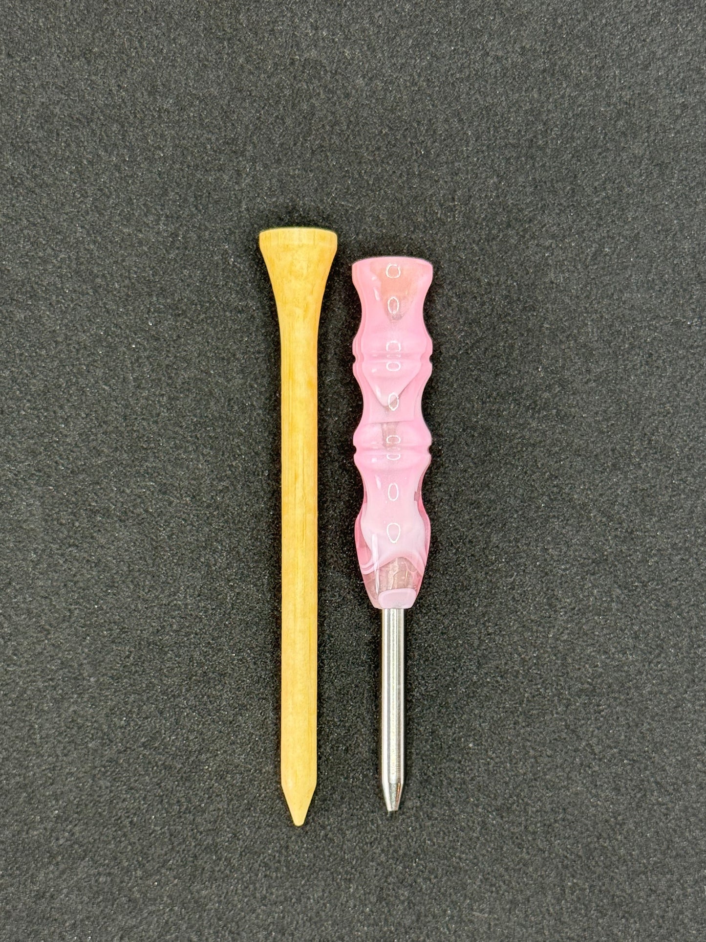 Single prong titanium divot tool - Rosé