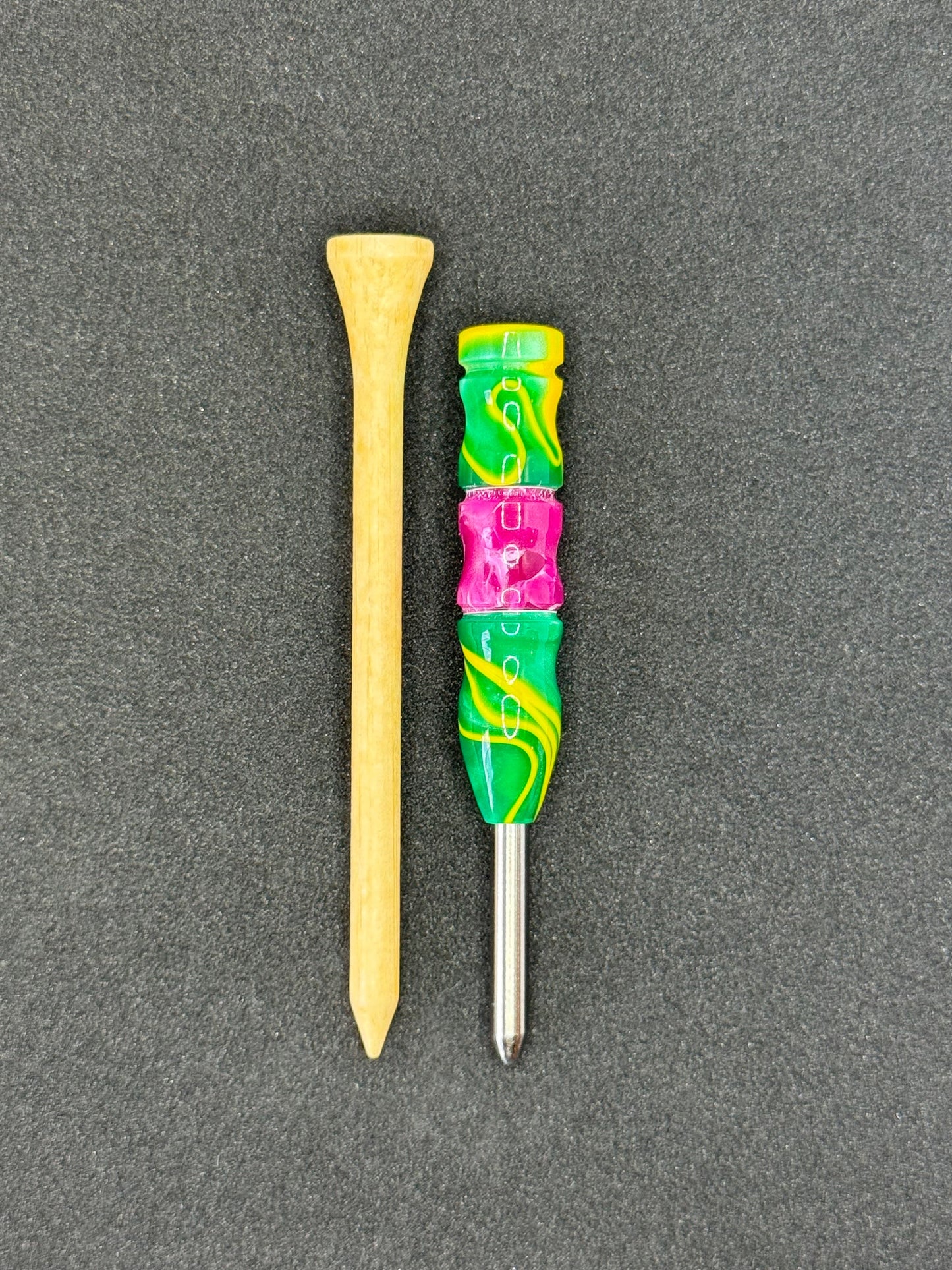 Single prong titanium divot tool - Masters Azalea